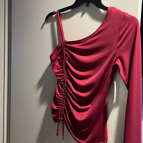 One shoulder Rouched top size small - Picture 1 of 3